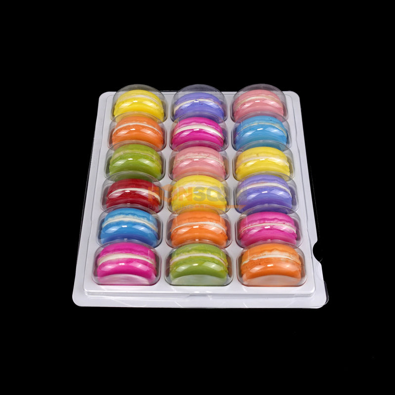 Plateau blister blanc 18 macarons avec couvercle transparent