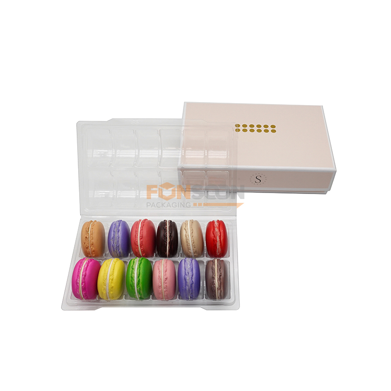 Coffret cadeau cartonné 12 macarons