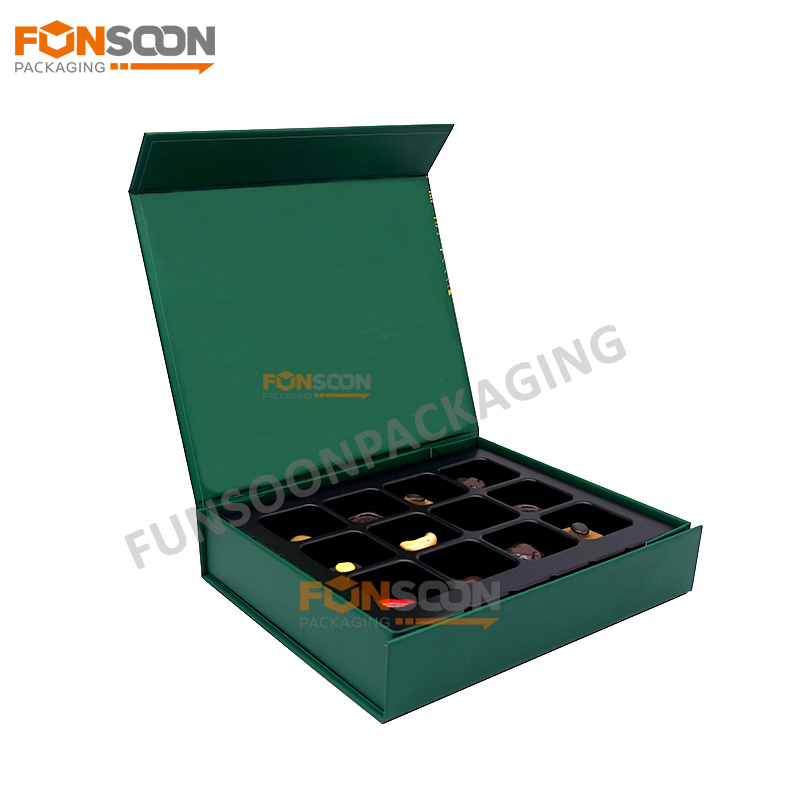 12 chocolates magnetic gift box with insert