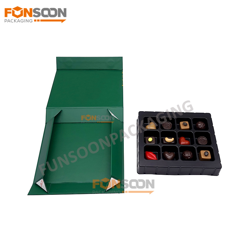 12 chocolates magnetic gift box with insert