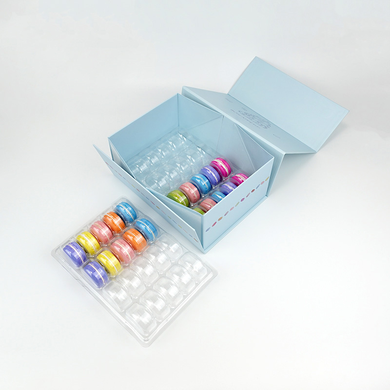 40 macarons Cardboard magnet gift box