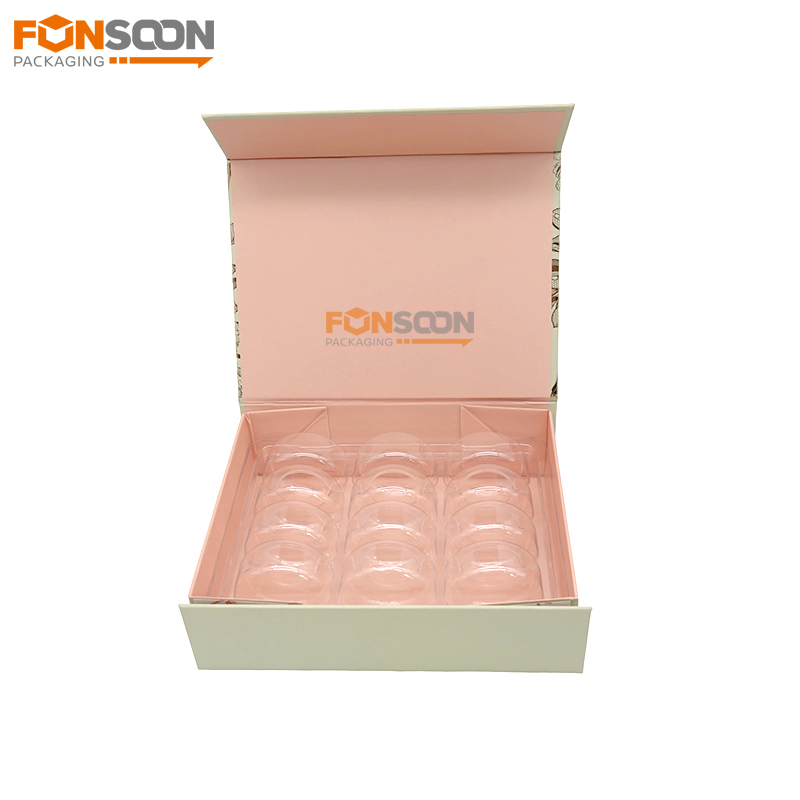 12 macarons Cardboard magnet gift box