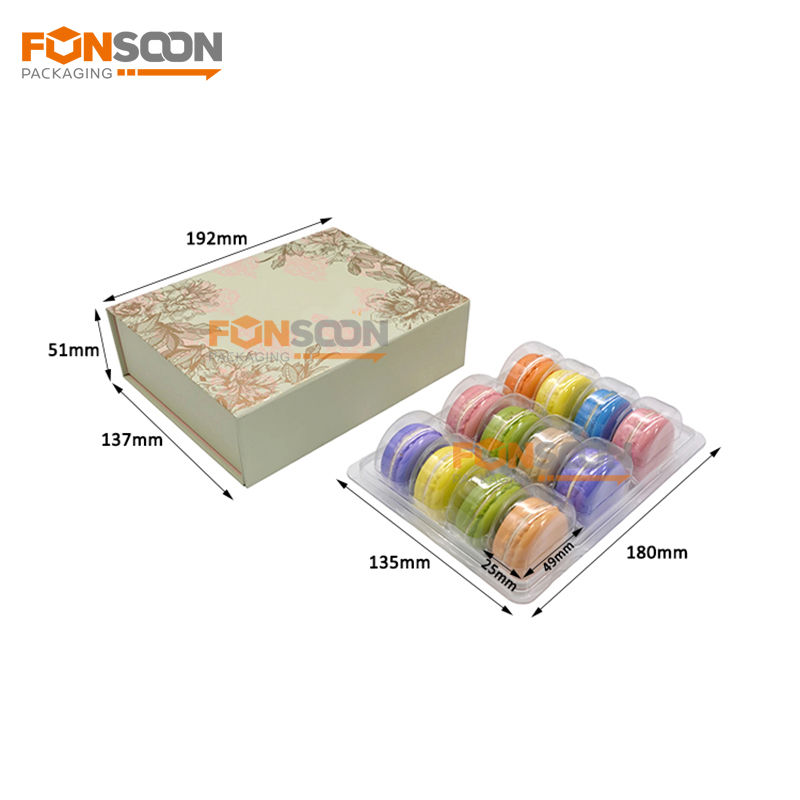 12 macarons Cardboard magnet gift box