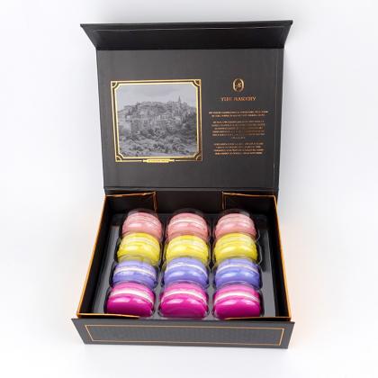 12 macarons magnet gift box