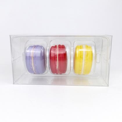 3 macarons clear box