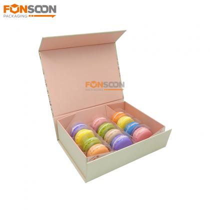 12 macarons Cardboard magnet gift box